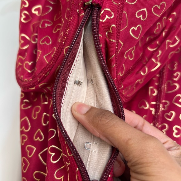 NWT Limited Edition Wine W/ Gold Hearts Waist trainer - Picture 7 of 8